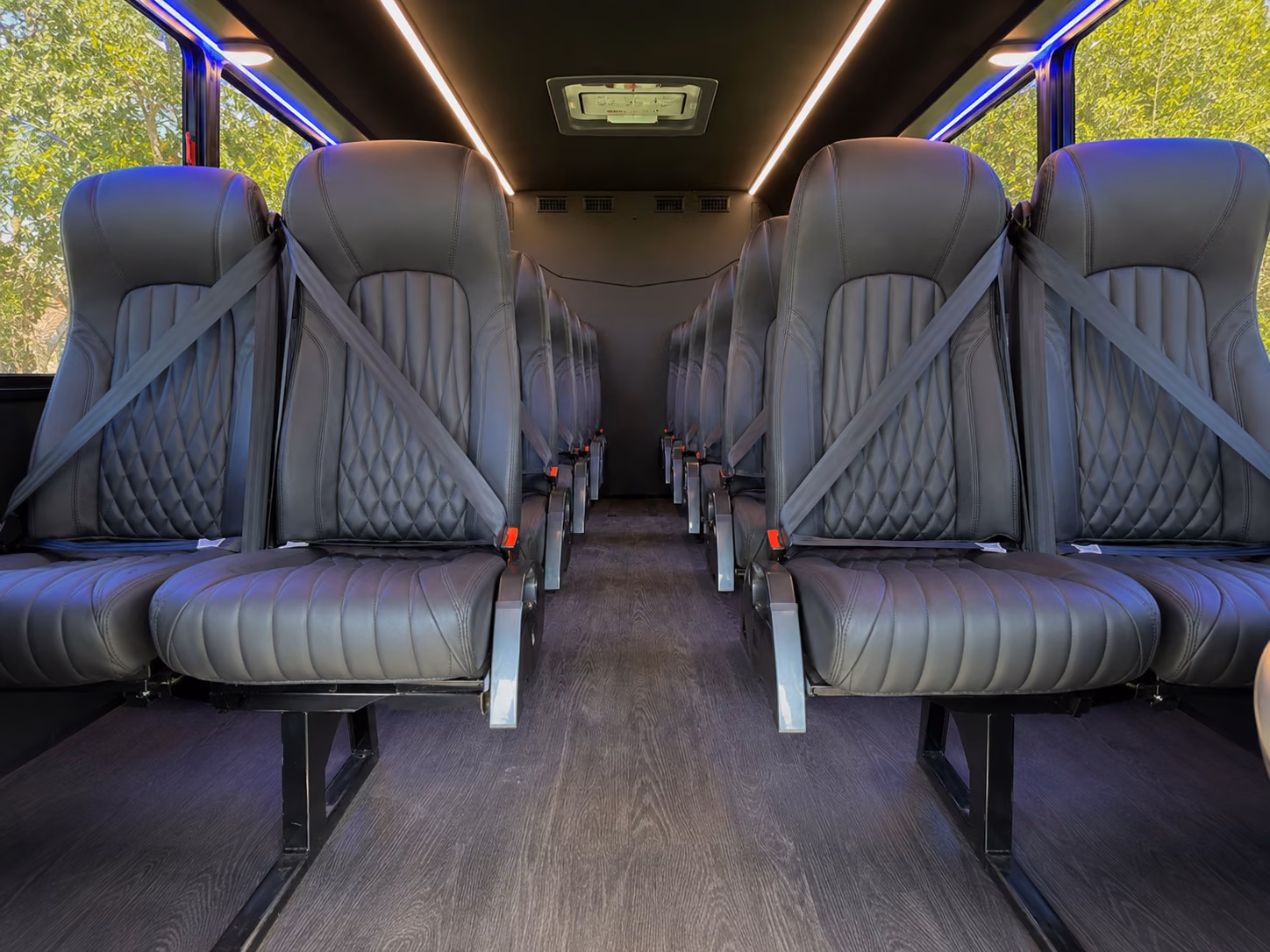 airport shuttle buses for wedding guests flying into daytona beach